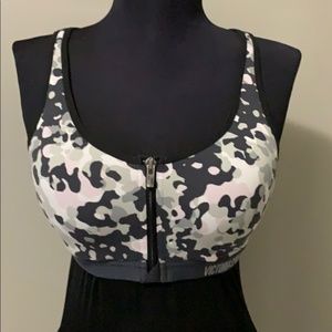 Victoria Sport Knockout Sport Bra